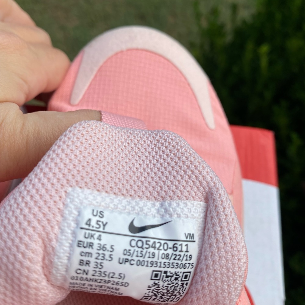 Nike Air Max 270 React - Picture 6 of 7